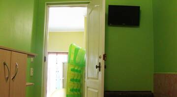 Фото номера Дом с 2 спальнями Гостевой дом Holiday Home On Sanatornaya Street 3 г. Гурзуф 7